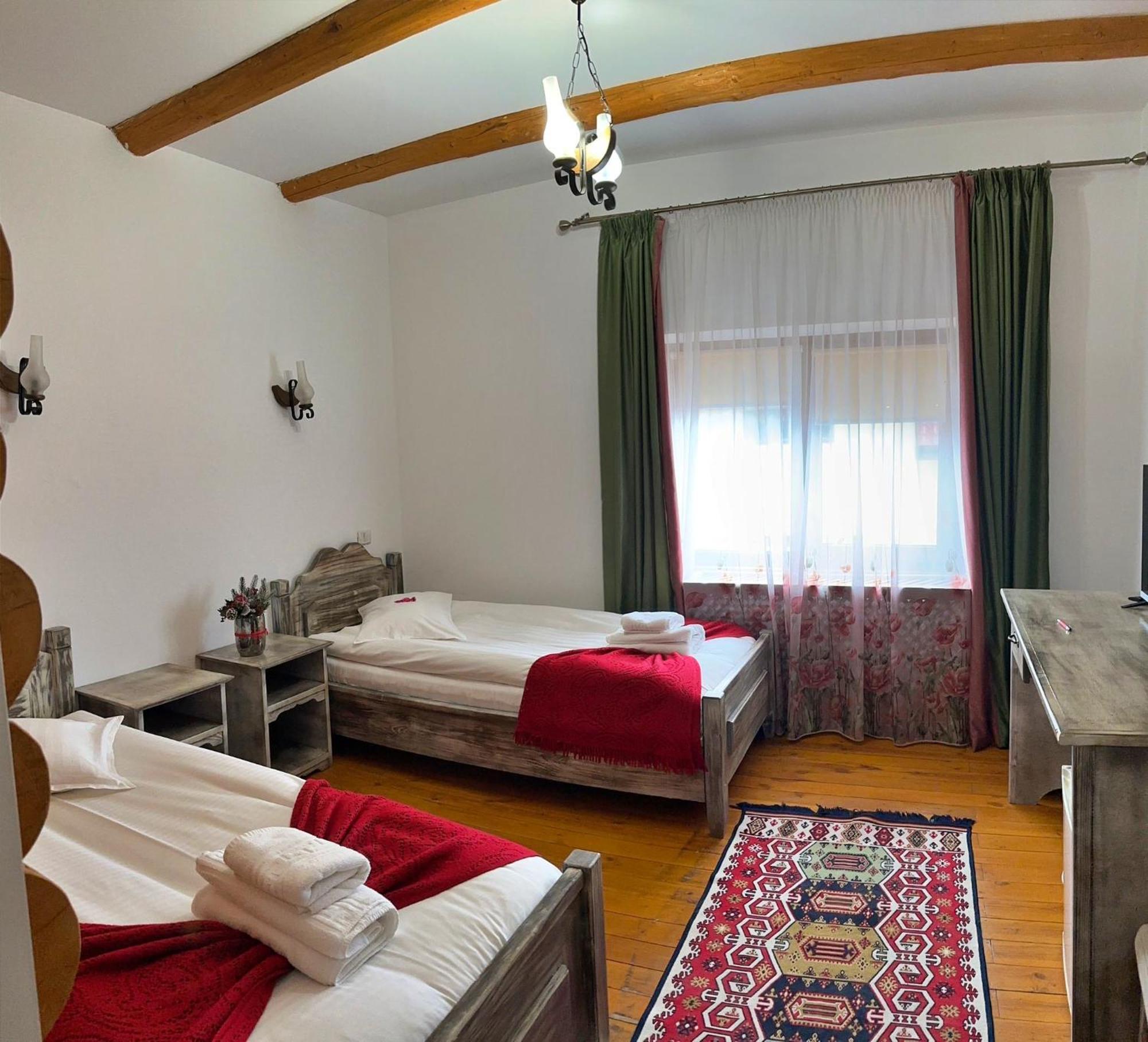 Domeniul Haiducilor Bucovina Suceava Exterior photo